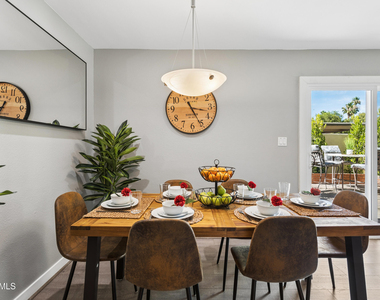 7845 E Valley Vista Drive - Photo Thumbnail 3