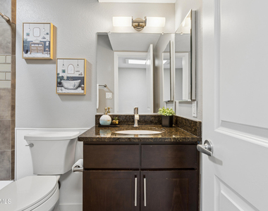 7845 E Valley Vista Drive - Photo Thumbnail 9