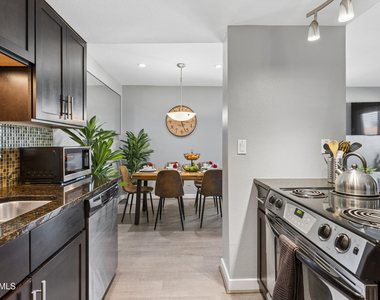 7845 E Valley Vista Drive - Photo Thumbnail 5