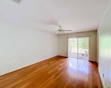 6416 Las Palmas Way - Photo Thumbnail 12
