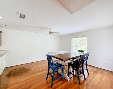 6416 Las Palmas Way - Photo Thumbnail 11