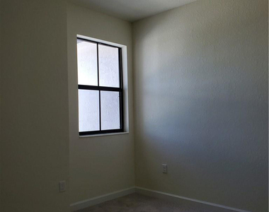 3216 W 114th Terrace - Photo Thumbnail 14