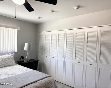 1115 E Fremont Drive - Photo Thumbnail 7