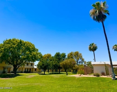 1115 E Fremont Drive - Photo Thumbnail 15