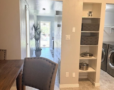 1115 E Fremont Drive - Photo Thumbnail 3