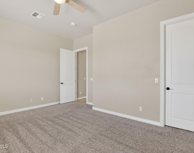 5317 E Lonesome Dove Trail - Photo Thumbnail 44