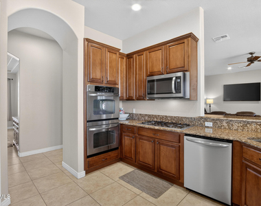 5317 E Lonesome Dove Trail - Photo Thumbnail 16