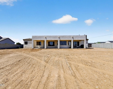 5317 E Lonesome Dove Trail - Photo Thumbnail 57