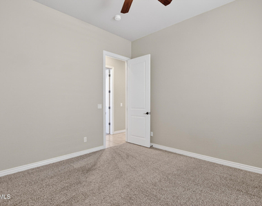 5317 E Lonesome Dove Trail - Photo Thumbnail 41