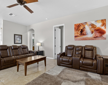5317 E Lonesome Dove Trail - Photo Thumbnail 23