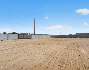 5317 E Lonesome Dove Trail - Photo Thumbnail 60