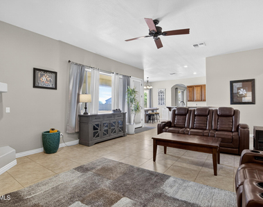 5317 E Lonesome Dove Trail - Photo Thumbnail 25