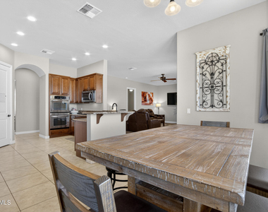 5317 E Lonesome Dove Trail - Photo Thumbnail 27