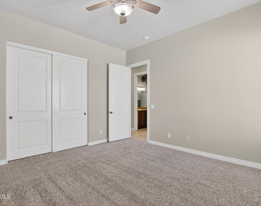 5317 E Lonesome Dove Trail - Photo Thumbnail 47