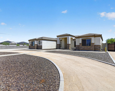 5317 E Lonesome Dove Trail - Photo Thumbnail 9