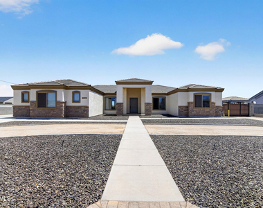 5317 E Lonesome Dove Trail - Photo Thumbnail 7
