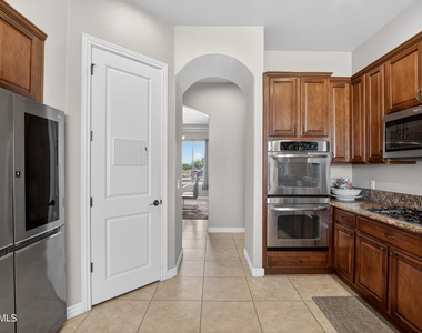 5317 E Lonesome Dove Trail - Photo Thumbnail 17