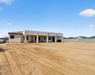 5317 E Lonesome Dove Trail - Photo Thumbnail 56