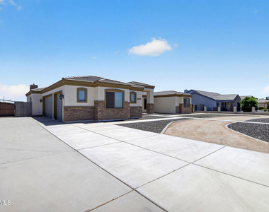 5317 E Lonesome Dove Trail - Photo Thumbnail 10