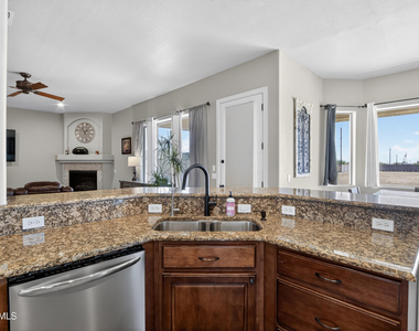 5317 E Lonesome Dove Trail - Photo Thumbnail 21