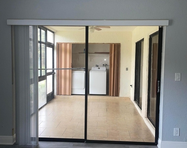 3427 Nw 47th Avenue - Photo Thumbnail 25