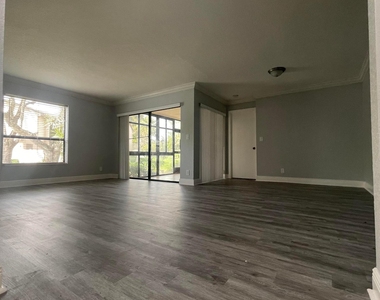 3427 Nw 47th Avenue - Photo Thumbnail 15