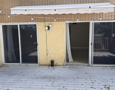 1114 Nw 79th Drive - Photo Thumbnail 9