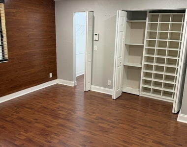 1114 Nw 79th Drive - Photo Thumbnail 14
