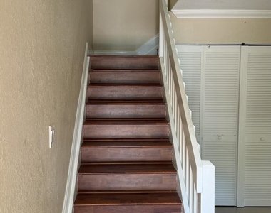 1114 Nw 79th Drive - Photo Thumbnail 17