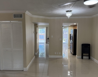 1114 Nw 79th Drive - Photo Thumbnail 1