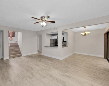 1169 Nw 13th Street - Photo Thumbnail 2
