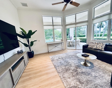 645 Atlantis Estates Way - Photo Thumbnail 23
