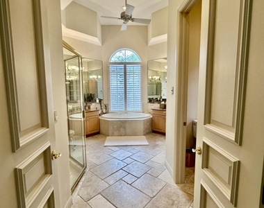 645 Atlantis Estates Way - Photo Thumbnail 7