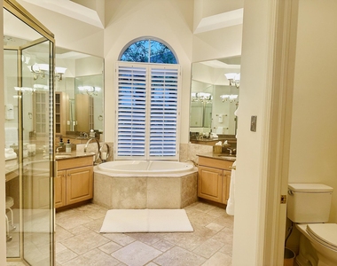 645 Atlantis Estates Way - Photo Thumbnail 9