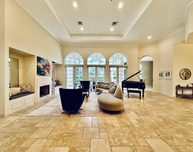 645 Atlantis Estates Way - Photo Thumbnail 12