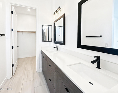 3107 N 39th Street - Photo Thumbnail 14