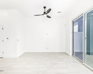 3107 N 39th Street - Photo Thumbnail 12