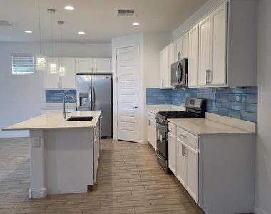 12518 W Cassia Trail - Photo Thumbnail 6