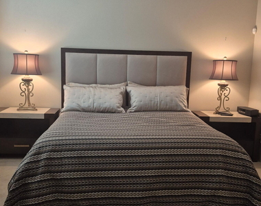 20704 N 90th Place - Photo Thumbnail 10