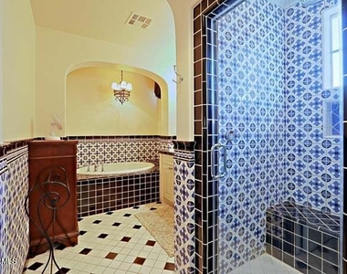 20704 N 90th Place - Photo Thumbnail 11