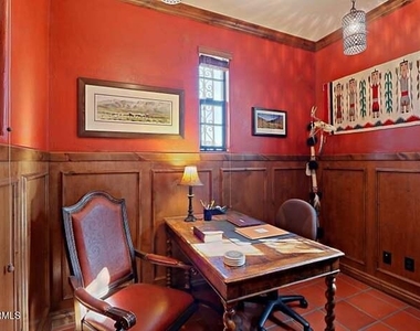 20704 N 90th Place - Photo Thumbnail 6