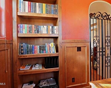 20704 N 90th Place - Photo Thumbnail 7