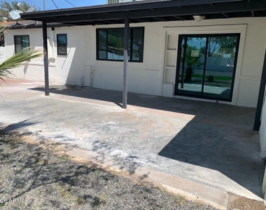 3415 E Sheridan Street - Photo Thumbnail 6