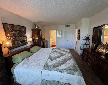 2501 S Ocean Drive - Photo Thumbnail 23