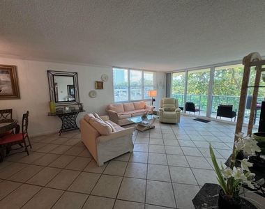 2501 S Ocean Drive - Photo Thumbnail 13