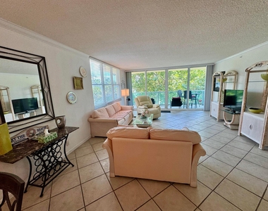 2501 S Ocean Drive - Photo Thumbnail 29
