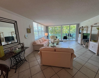 2501 S Ocean Drive - Photo Thumbnail 9