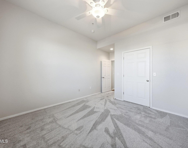 14575 W Mountain View Boulevard - Photo Thumbnail 18