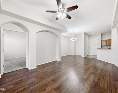 14575 W Mountain View Boulevard - Photo Thumbnail 12