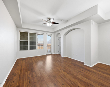 14575 W Mountain View Boulevard - Photo Thumbnail 11